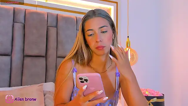 Snapshot of elianabrown chatting on 13, 2, 2026 elianabrown online show from 13, 2, 2026