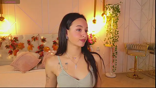 Lolly Neal online show from 30, 10, 2025