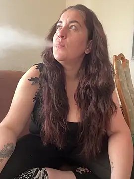 Snapshot of yzabell18 chatting on 5, 4, 2026 yzabell18 online show from 5, 4, 2026