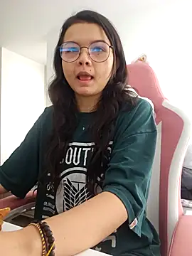 Snapshot of azumiichan chatting on 15, 9, 2025 azumiichan online show from 15, 9, 2025
