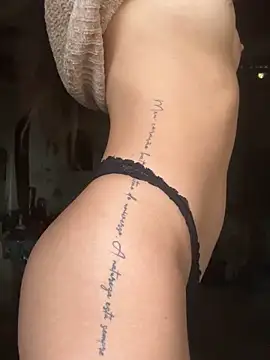 Snapshot of amy_gata chatting on 26, 10, 2025 amy gata online show from 26, 10, 2025