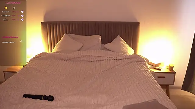 arielbell  online show from 6, 11, 2025