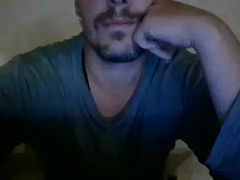 JohnDoe7586 online show from 5, 1, 2025