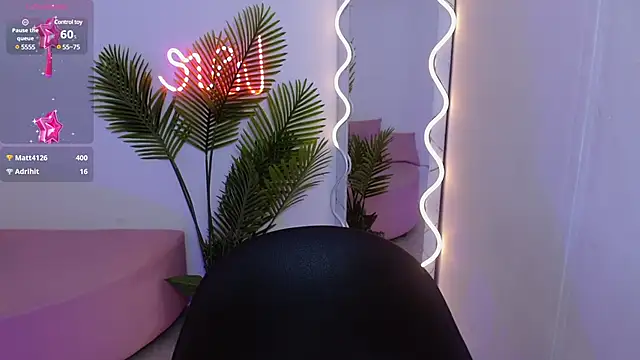 Snapshot of Chiara_tay chatting on 26, 2, 2025 Chiara tay online show from 26, 2, 2025