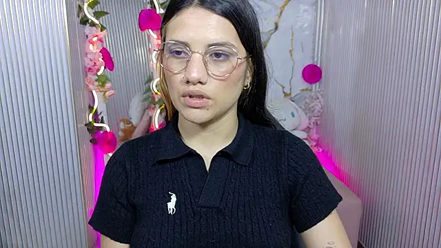 Snapshot of Chiara_tay chatting on 12, 6, 2026 Chiara tay online show from 12, 6, 2026