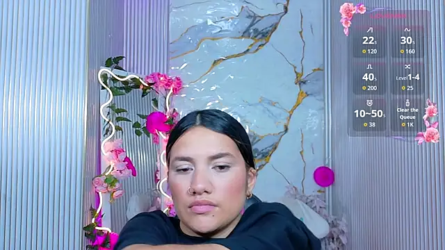 Snapshot of Chiara_tay chatting on 4, 7, 2026 Chiara tay online show from 4, 7, 2026
