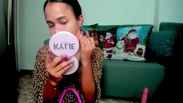 Snapshot of meghanSusexx chatting on 29, 11, 2025 meghanSusexx online show from 29, 11, 2025