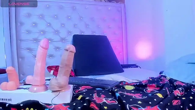 Snapshot of KataAswad chatting on 11, 1, 2025 KataAswad online show from 11, 1, 2025