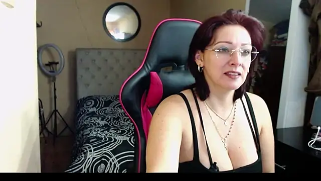 Carol Scottt online show from 10, 3, 2025