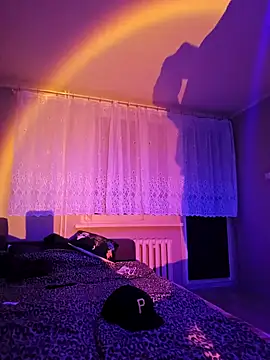 Snapshot of McdyllanXX chatting on 5, 3, 2025 McdyllanXX online show from 5, 3, 2025