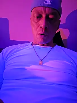 Snapshot of McdyllanXX chatting on 10, 3, 2025 McdyllanXX online show from 10, 3, 2025