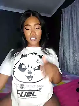 Snapshot of charmainexxx chatting on 4, 12, 2024 charmainexxx online show from 4, 12, 2024