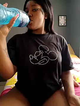 Snapshot of charmainexxx chatting on 15, 12, 2024 charmainexxx online show from 15, 12, 2024