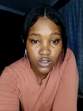 Snapshot of charmainexxx chatting on 4, 1, 2025 charmainexxx online show from 4, 1, 2025