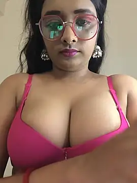 Snapshot of Lovley_Eesha chatting on 13, 7, 2026 Lovley Eesha online show from 13, 7, 2026