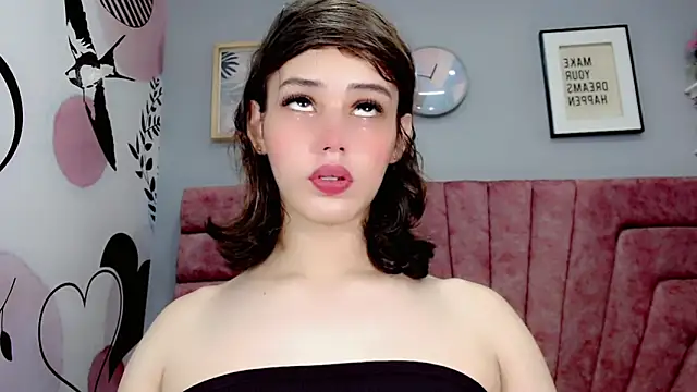 Snapshot of ValeriaAguilar chatting on 1, 12, 2024 ValeriaAguilar online show from 1, 12, 2024