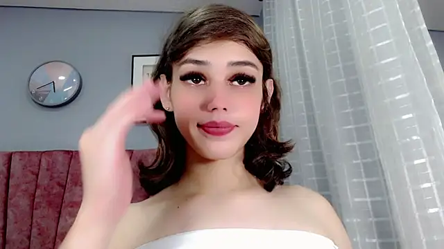 Snapshot of ValeriaAguilar chatting on 12, 12, 2024 ValeriaAguilar online show from 12, 12, 2024