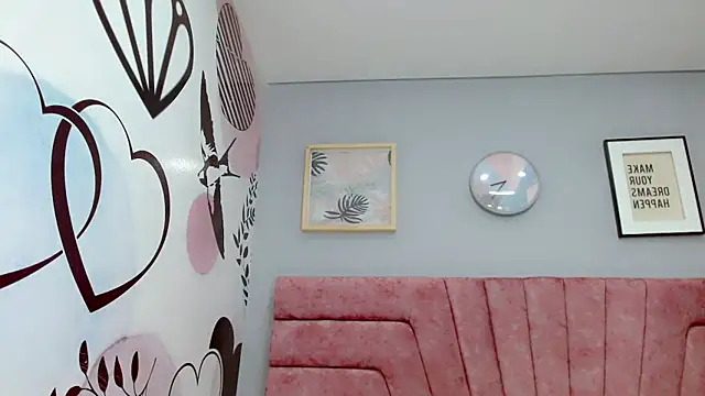 Snapshot of ValeriaAguilar chatting on 19, 2, 2025 ValeriaAguilar online show from 19, 2, 2025