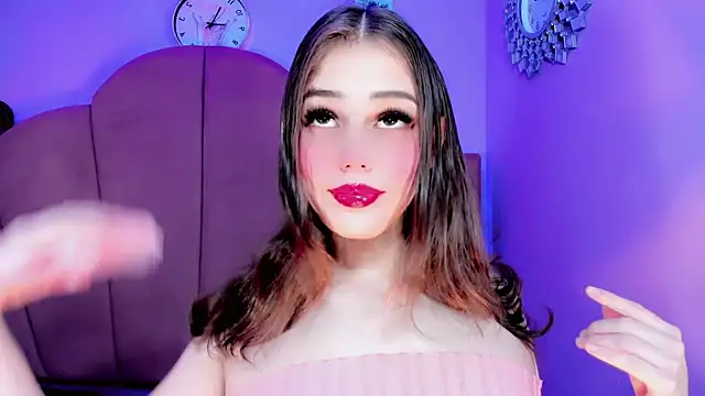 Snapshot of ValeriaAguilar chatting on 27, 9, 2025 ValeriaAguilar online show from 27, 9, 2025