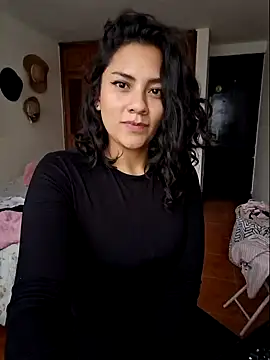 Thaliacooper  online show from 13, 12, 2024