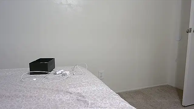 Snapshot of QueenLolaX chatting on 3, 11, 2025 QueenLolaX online show from 3, 11, 2025