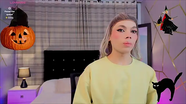 Megan Do Santos online show from 25, 10, 2025