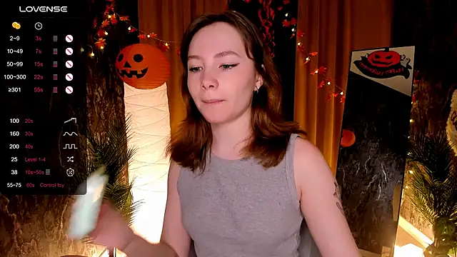 LanaBlu  online show from 23, 10, 2025