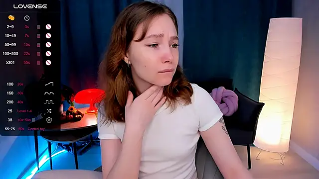 LanaBlu  online show from 8, 11, 2025