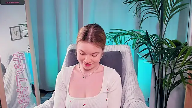 Snapshot of PollyHathor chatting on 14, 2, 2025 PollyHathor online show from 14, 2, 2025