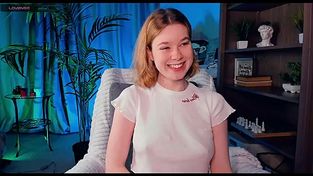 Snapshot of PollyHathor chatting on 21, 2, 2025 PollyHathor online show from 21, 2, 2025