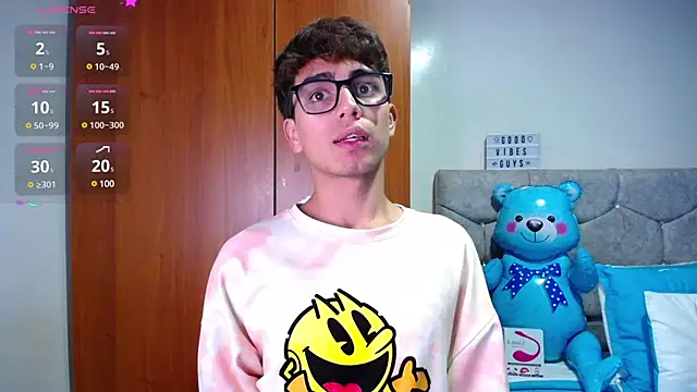 Snapshot of OwenBluee chatting on 17, 1, 2025 OwenBluee online show from 17, 1, 2025