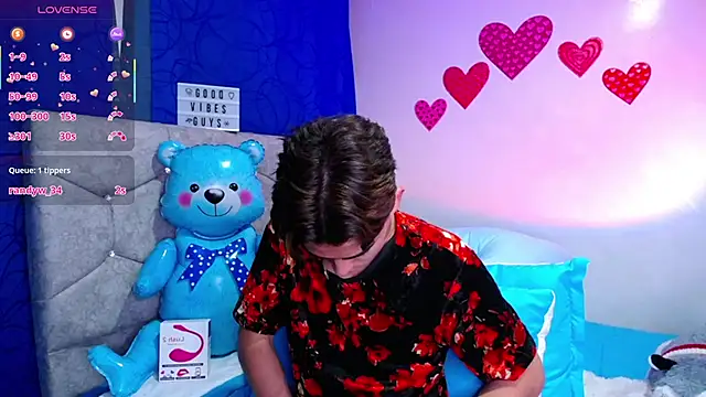 Snapshot of OwenBluee chatting on 21, 2, 2025 OwenBluee online show from 21, 2, 2025