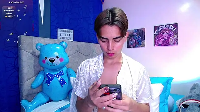 Snapshot of OwenBluee chatting on 15, 3, 2025 OwenBluee online show from 15, 3, 2025