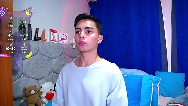 Snapshot of OwenBluee chatting on 17, 9, 2025 OwenBluee online show from 17, 9, 2025