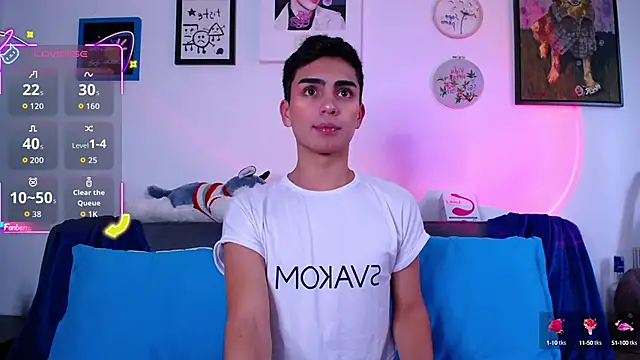 Snapshot of OwenBluee chatting on 27, 9, 2025 OwenBluee online show from 27, 9, 2025