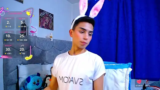 Snapshot of OwenBluee chatting on 28, 10, 2025 OwenBluee online show from 28, 10, 2025