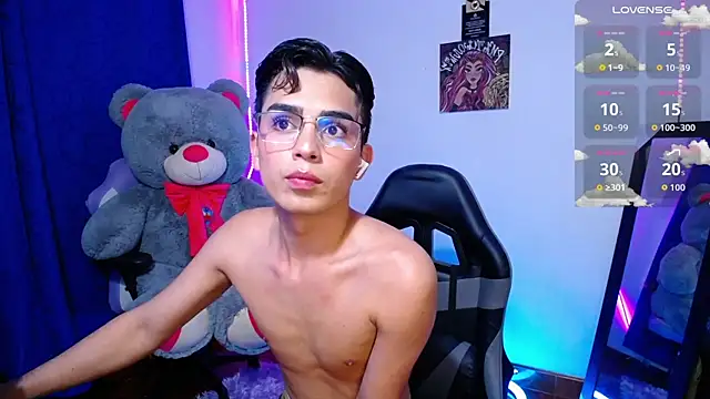 Snapshot of OwenBluee chatting on 14, 6, 2026 OwenBluee online show from 14, 6, 2026