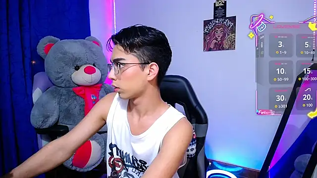 Snapshot of OwenBluee chatting on 20, 6, 2026 OwenBluee online show from 20, 6, 2026