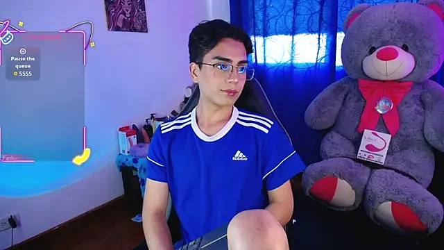 Snapshot of OwenBluee chatting on 28, 7, 2026 OwenBluee online show from 28, 7, 2026