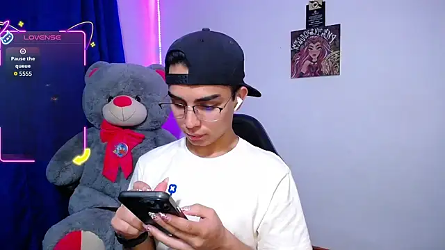 Snapshot of OwenBluee chatting on 31, 7, 2026 OwenBluee online show from 31, 7, 2026