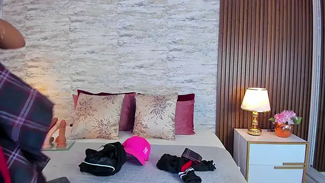 Snapshot of AndreaPink2024 chatting on 3, 10, 2025 AndreaPink2024 online show from 3, 10, 2025