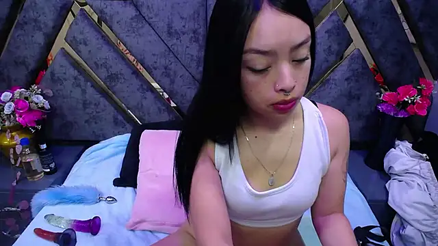 Sofia Mirandaa18 online show from 14, 4, 2026