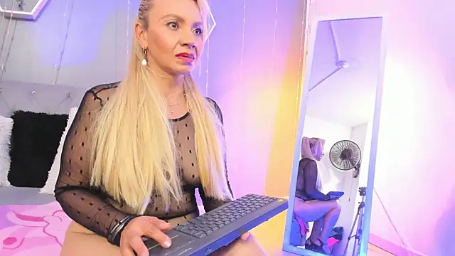 Snapshot of AnastasiaTaylor_ chatting on 28, 2, 2025 AnastasiaTaylor online show from 28, 2, 2025
