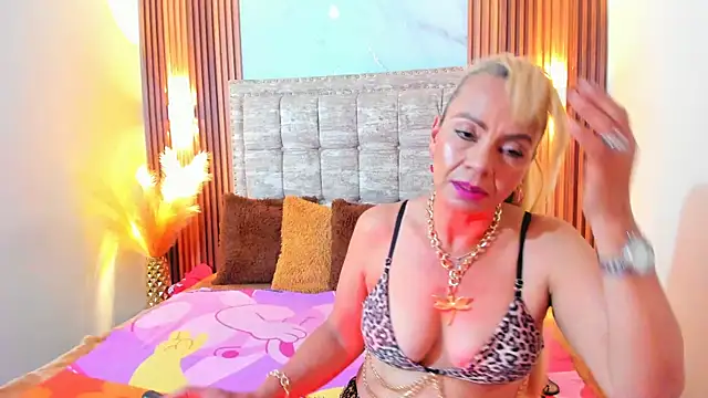Snapshot of AnastasiaTaylor_ chatting on 16, 3, 2025 AnastasiaTaylor online show from 16, 3, 2025