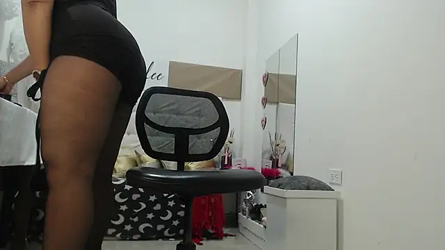 Jadeee  online show from 16, 3, 2025