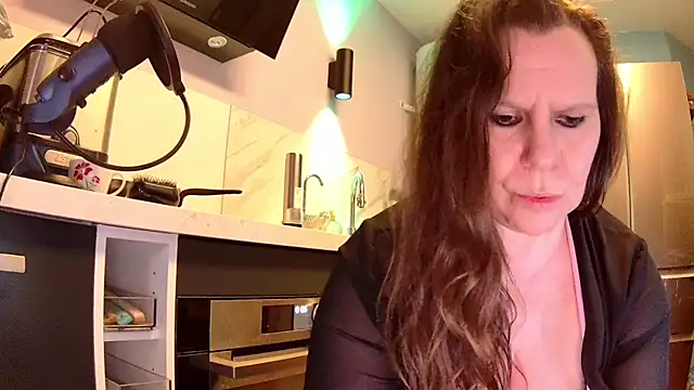 Endrocleia online show from 10, 3, 2025