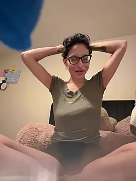 myloveforyouu online show from 3, 3, 2026