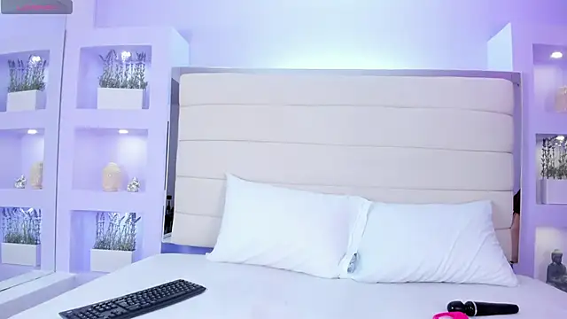 HelenaRoos online show from 13, 11, 2025