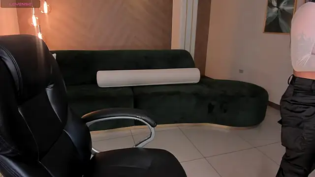 MariaHerrera  online show from 23, 3, 2025