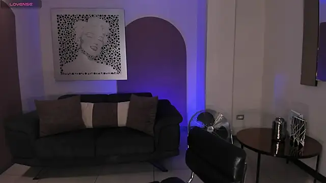 MariaHerrera  online show from 21, 10, 2025